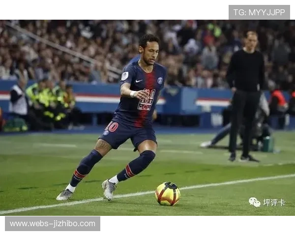 索莱尔飞铲佩德里，经VAR复核被直接红牌罚下