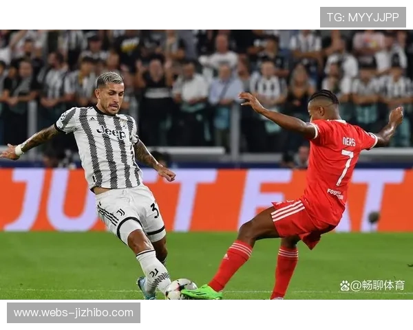 本菲卡前锋帕夫利迪斯状态火热，近十场狂轰十球